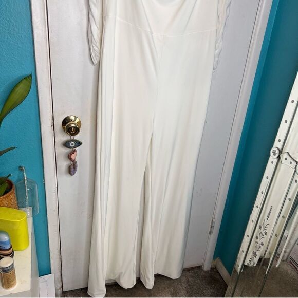 Club L London Fallon  flared leg jumpsuit with long mesh sleeves neck wrap - Picture 8 of 16